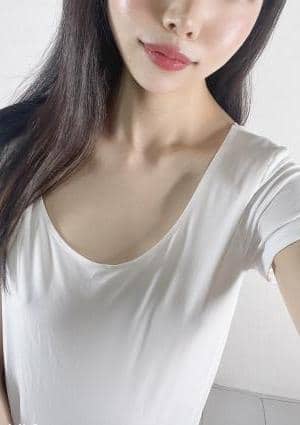 白シャツと彼女「しろかの」 天音（あまね）