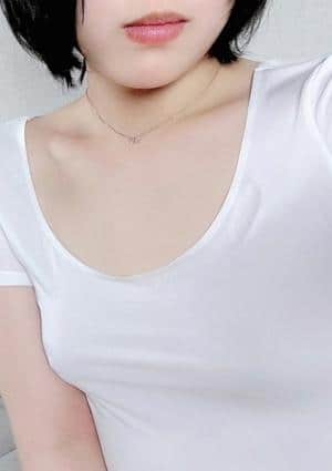 白シャツと彼女「しろかの」 麦（むぎ）