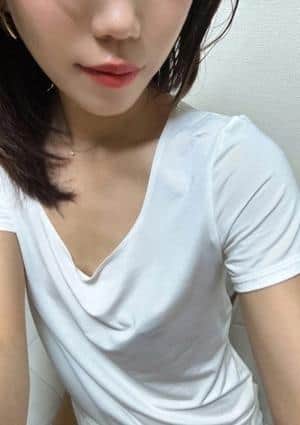 白シャツと彼女「しろかの」 瞳　(ひとみ)