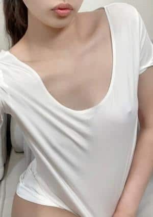 白シャツと彼女「しろかの」 凛（りん）