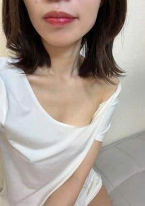 白シャツと彼女「しろかの」 真帆（まほ）