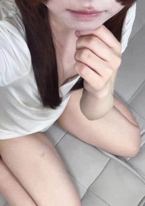 白シャツと彼女「しろかの」 心愛（ここあ）