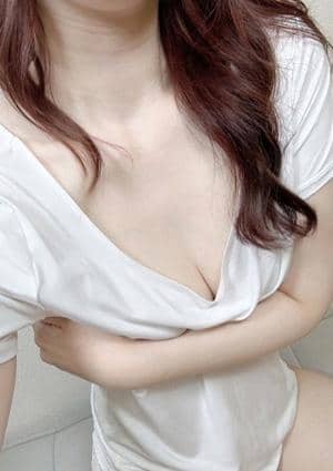白シャツと彼女「しろかの」 璃々（りり）