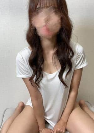 白シャツと彼女「しろかの」 明菜（あきな）
