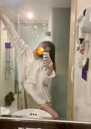 タイランド レディー れいか