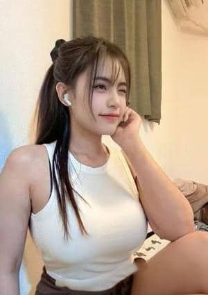美女ドキン エミ