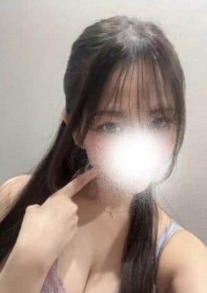 クジャク 新宿店 小春のどか