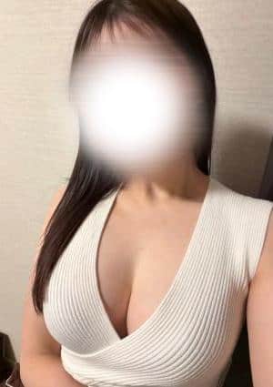 クジャク 新宿店 小倉めぐ