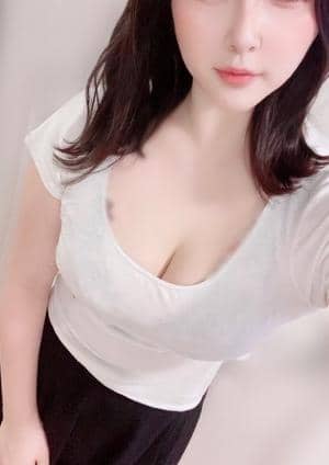 クジャク 代々木店 佐々木まおみ