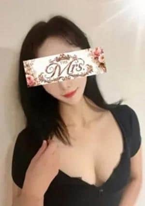 THE Mrs.（ザ・ミセス）〜ワンランク上の癒やし空間〜 伊代