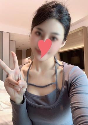 満点彼女 エミリ