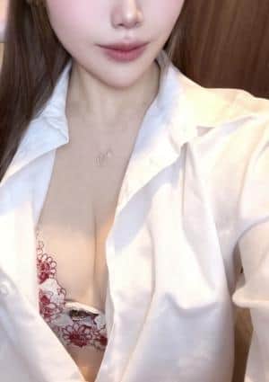 部屋とワイシャツと私とアナタ えみ