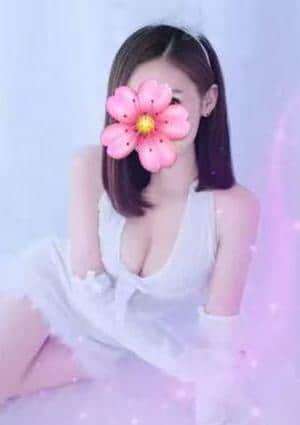 夜の秘密 なな