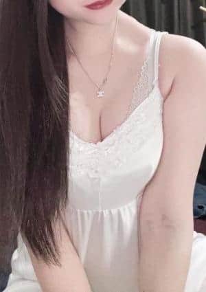 別邸 白 れな