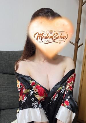 Madame Salon（マダムサロン） 伊藤