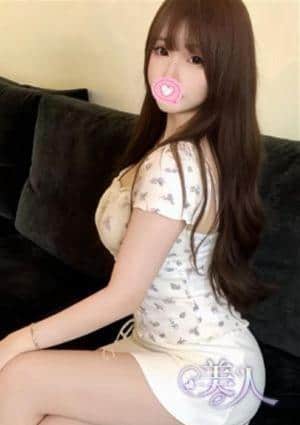 美人 もも