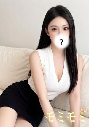 モミモミ ナナ
