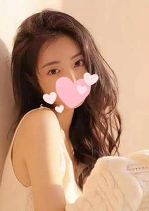 美人妻 エミリ