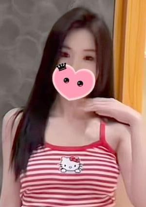 ハチミ エミリ