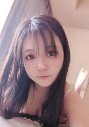 ティアラ ひな