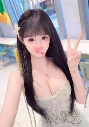 小魔女 れいな
