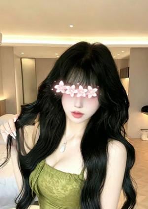 桜 なな