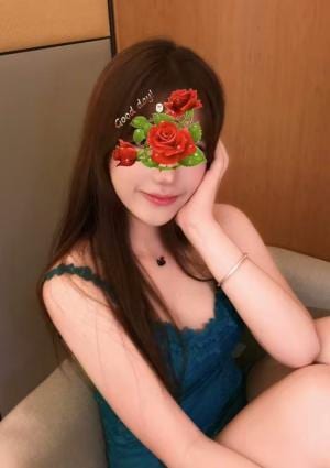 瑠璃癒し 新人せなちゃん