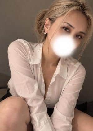 人妻神の手 夕美