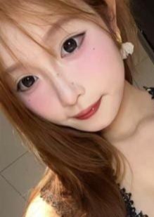 結衣 かな