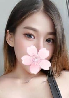 赤いの唇 みみ