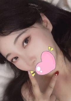 二十代美少女 シナ