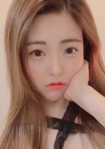 純情美少女 もも