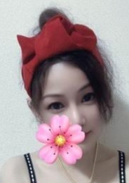 こぼれるマスカット ゆゆちゃん