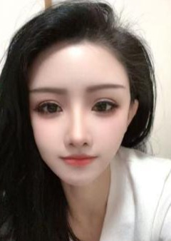 バラです イチゴちゃん