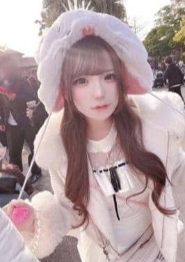 Amoureux（アムアージュ） 苺もえ