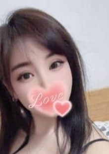 桃色クリスタル りんちゃん（ベトナム人）