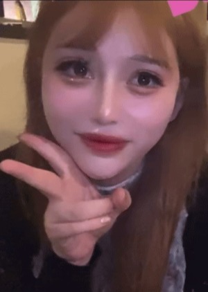 Nice Feelings（ナイスフィーリングス） みづきちゃん　月曜日〜土曜日の12：00〜20：00出勤