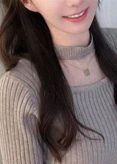 Momi クラブ コナ