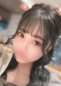 B and B 白咲　絢