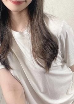白シャツと彼女「しろかの」 寧々（ねね）