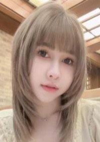 明るい少女 いちご