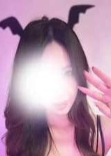 でびにゃ 瞳