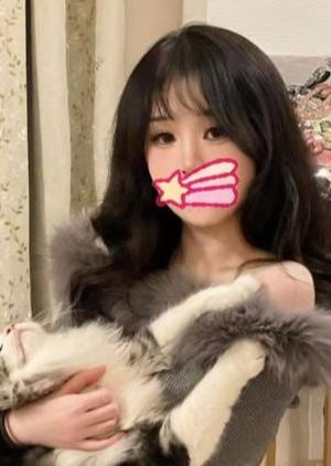 美由 MIU エミリ
