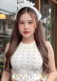 BNK48 エミ